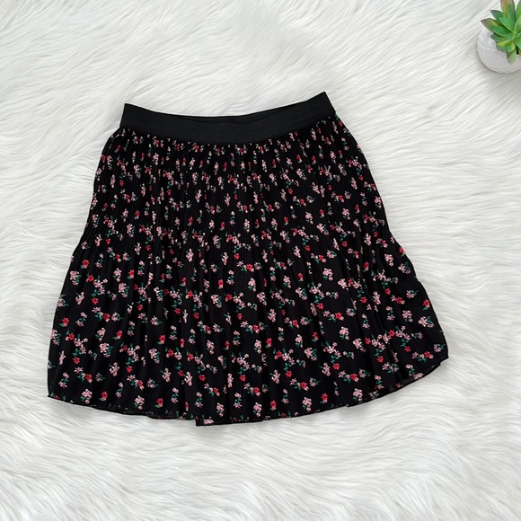Divided Skirts Nwt Hm Divided Womens Size 4 Cottage Core Floral Print Y2k Skater Skirt